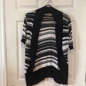 3/$20 Black and white short sleeve open cardigan